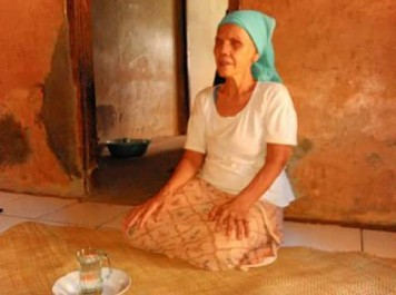 Umi Inah, Tunanetra yang Wakafkan Rumah Pribadi untuk Majelis Taklim