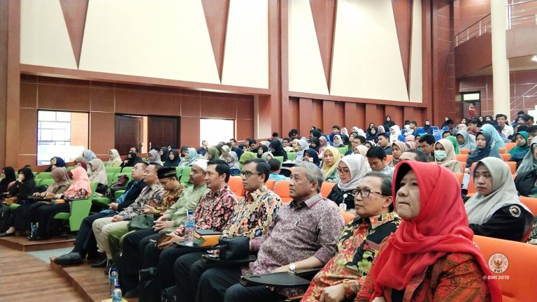 Prof. Dr. Ir. Mohammad Nuh, DEA menghadiri Wakaf Goes to Campus 7 Bogor