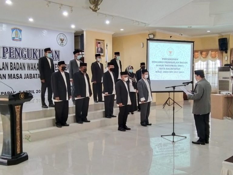 Pengurus BWI Kota Balikpapan Periode 2021-2024 Dikukuhkan