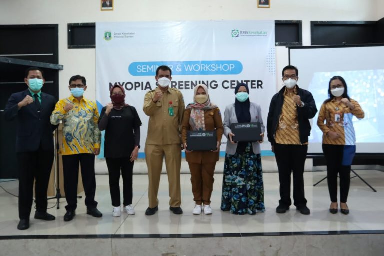 Tingkatkan Pengetahuan Refraksionis Tenaga Medis, RS Mata Achmad Wardi BWI Gelar Pelatihan Myopia Screening Center