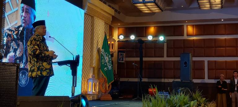 Kementrian ATR BPN dan BPN Serahkan Ribuan Sertipikat Tanah Wakaf di Banyuwangi