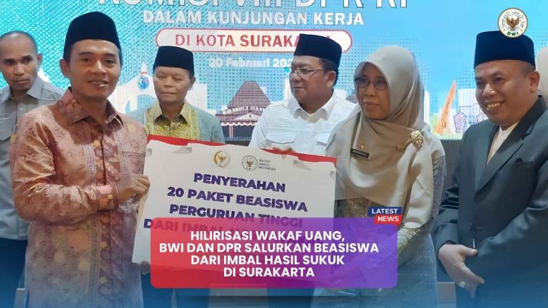 Hilirisasi Wakaf Uang, BWI dan DPR Salurkan Beasiswa dari Imbal Hasil Sukuk di Surakarta
